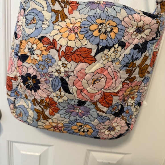 Vera Bradley Pink and Blue Floral crossbody Bag - Picture 5 of 10